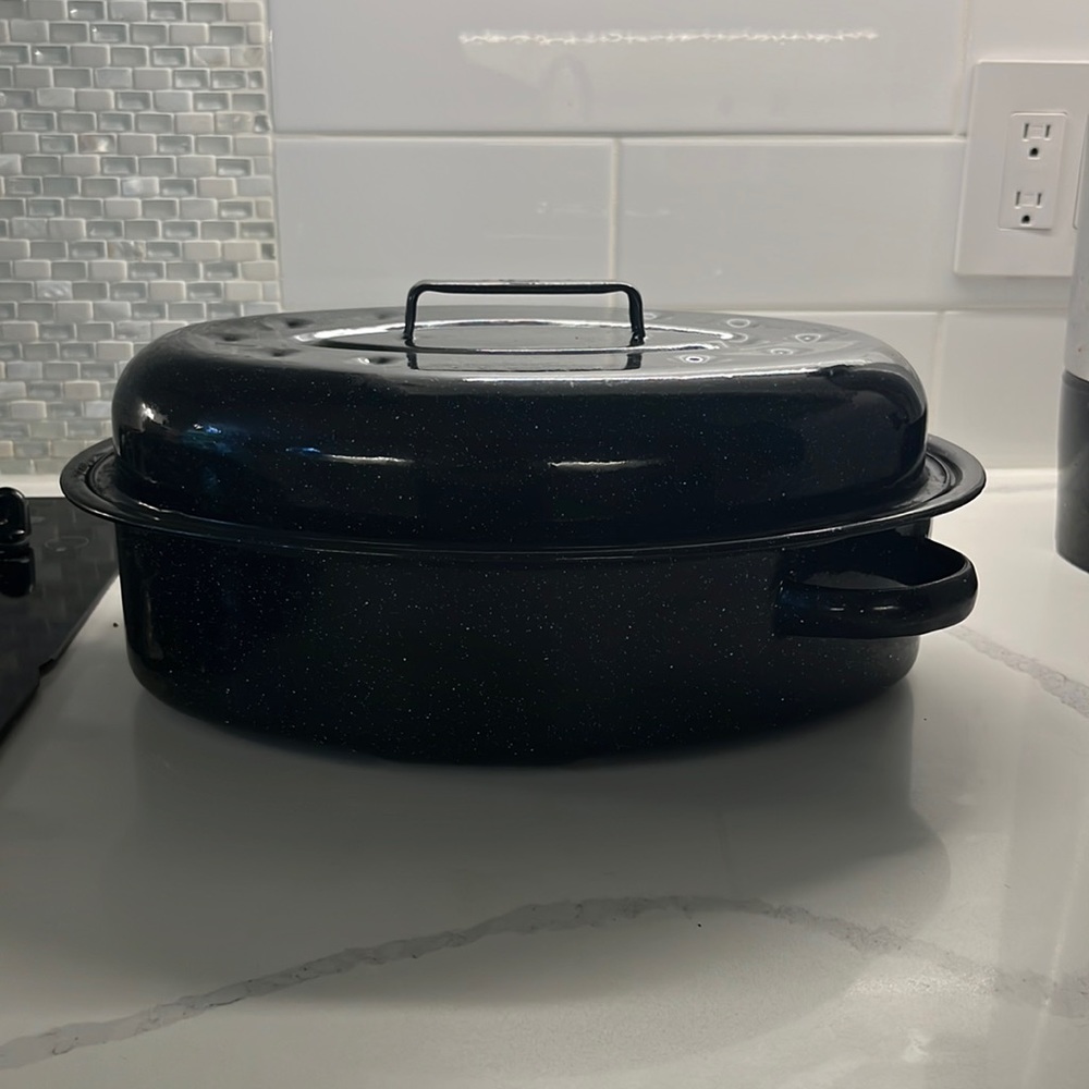 Roasting pan